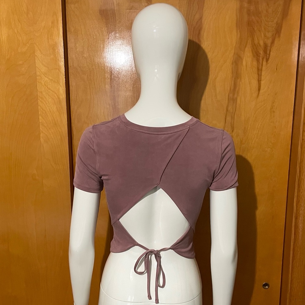 Rare Lululemon Open Tie Back Short Sleeve Crop Top Spiced Chai Pink Size 2 - Picture 3 of 13